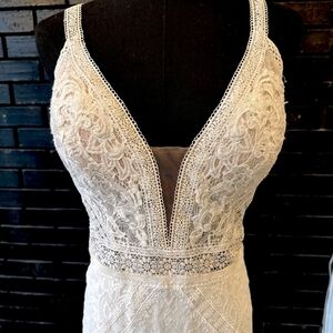Boho Lace Lillian West Bridal Gown Size 16 NWT